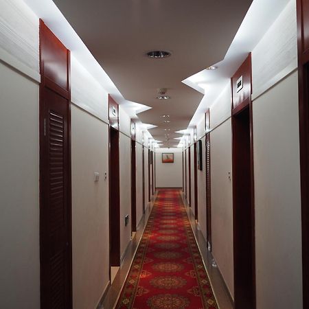 Soluxe Club International Hotel Nairobi Exterior foto